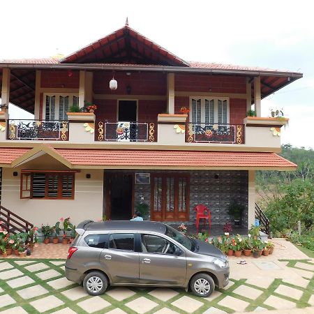 Cauvery Homestay Somvārpet エクステリア 写真