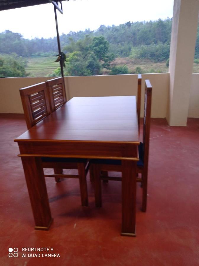Cauvery Homestay Somvārpet エクステリア 写真
